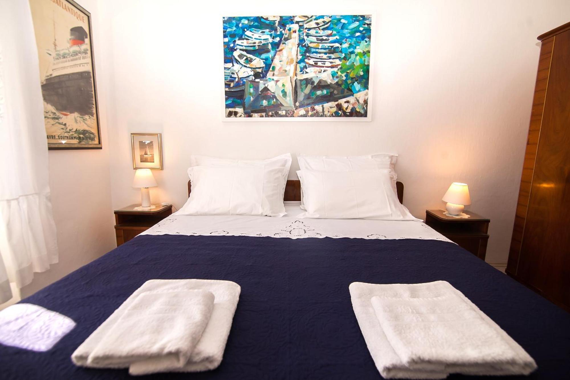 Art - *